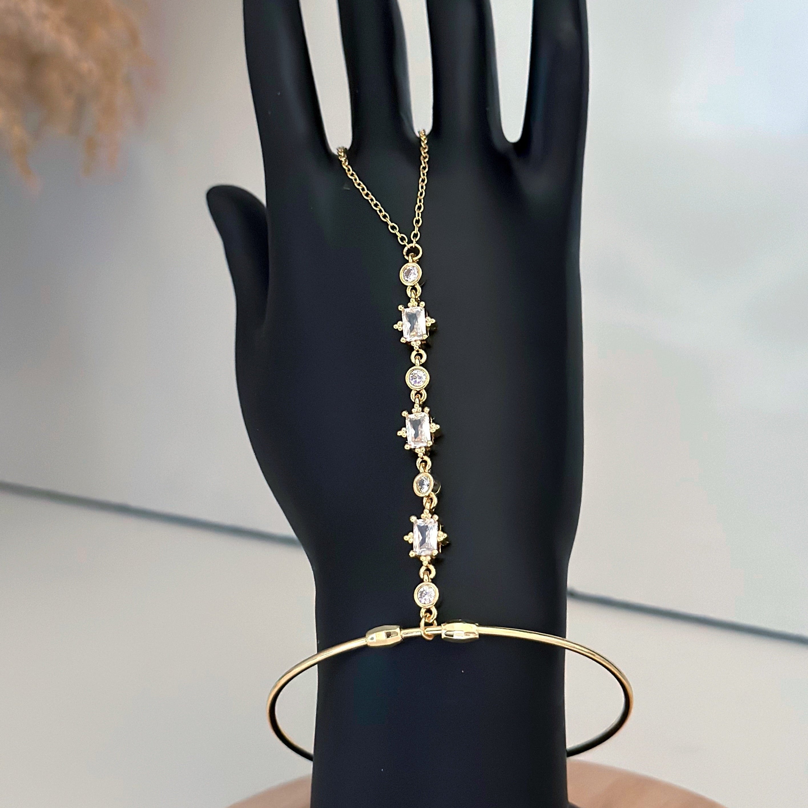 Emerald Handchain