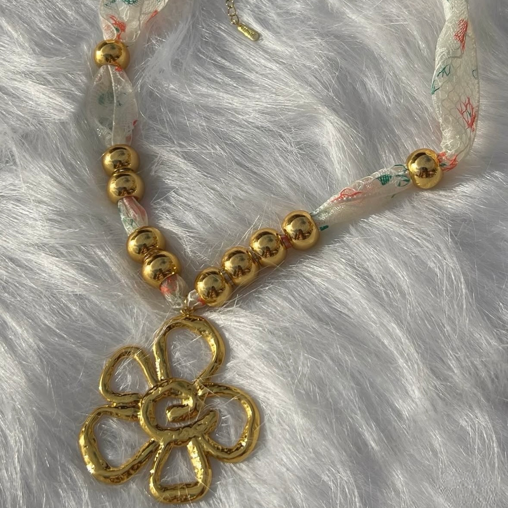 Flower necklace