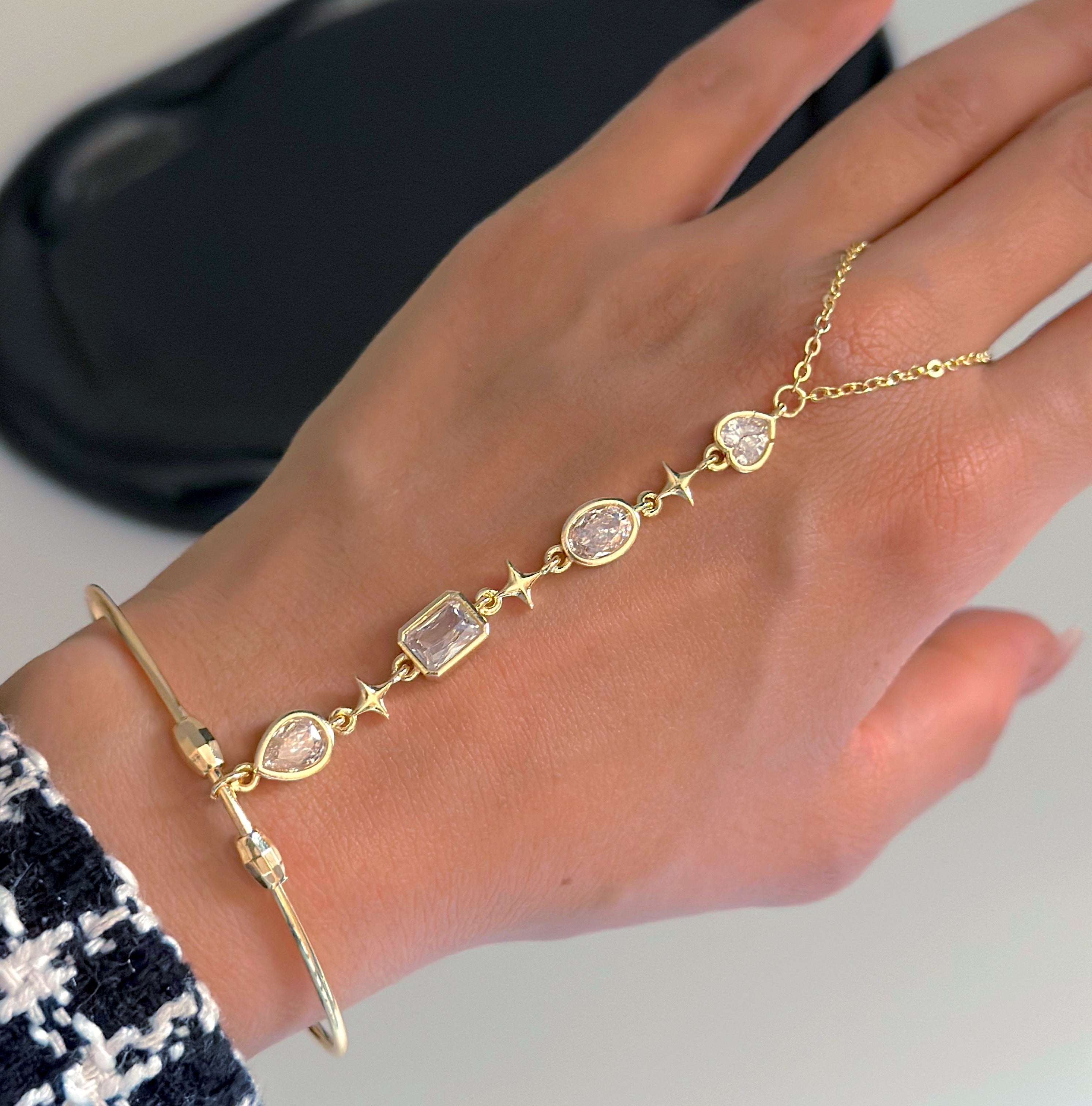 Charm Handchain