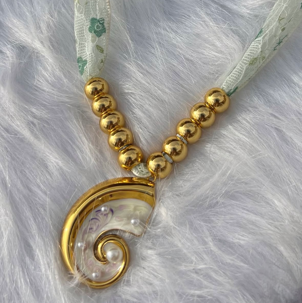 Shell necklace 2