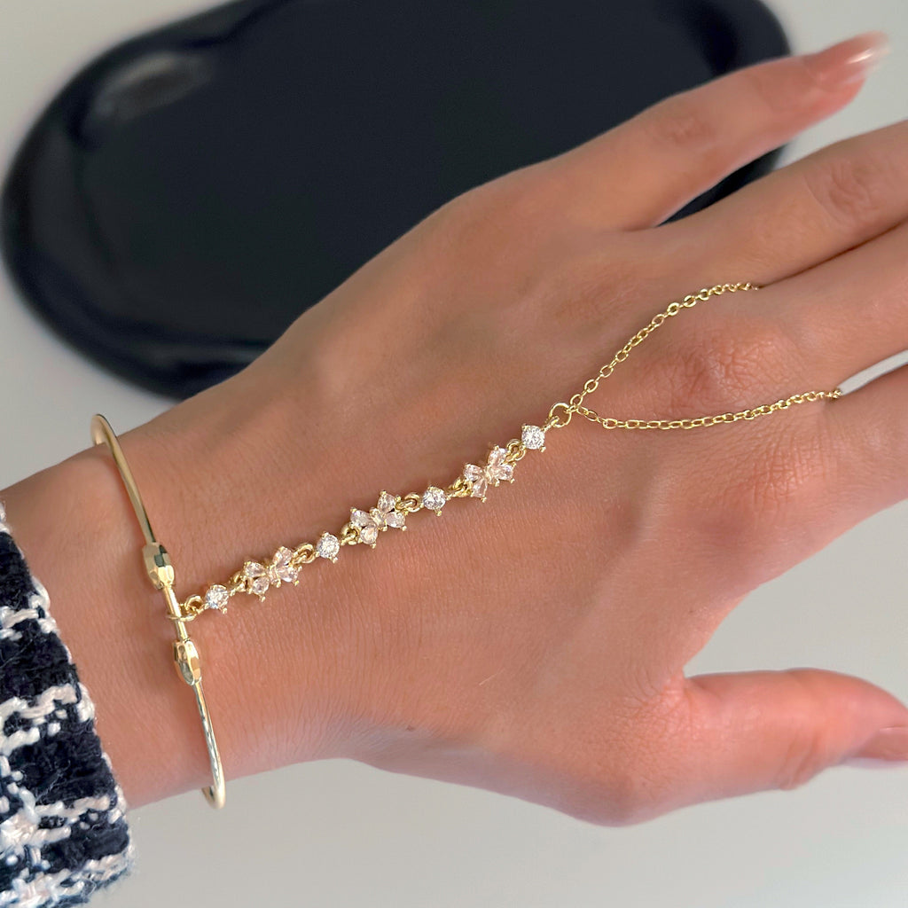 Bow Handchain
