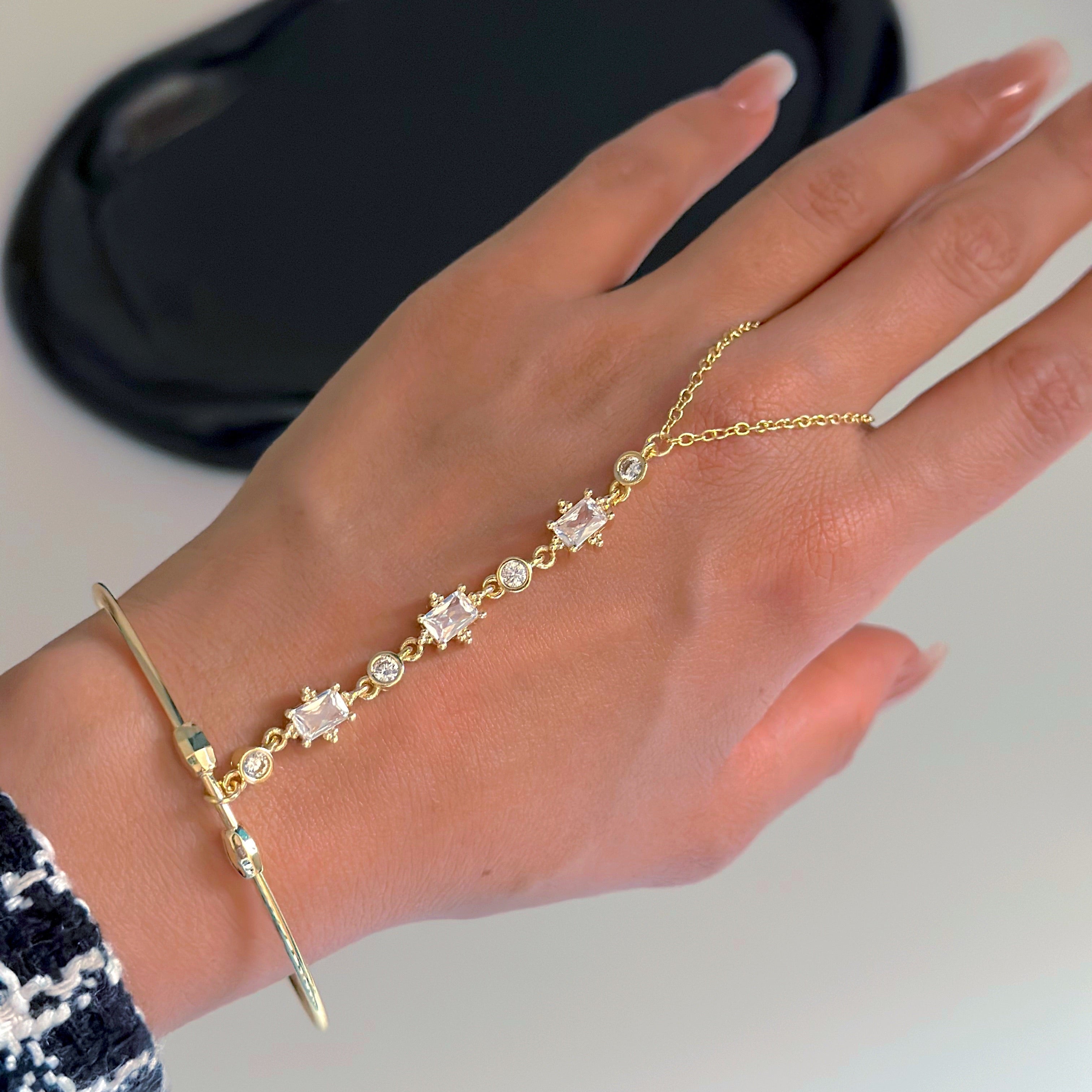 Emerald Handchain