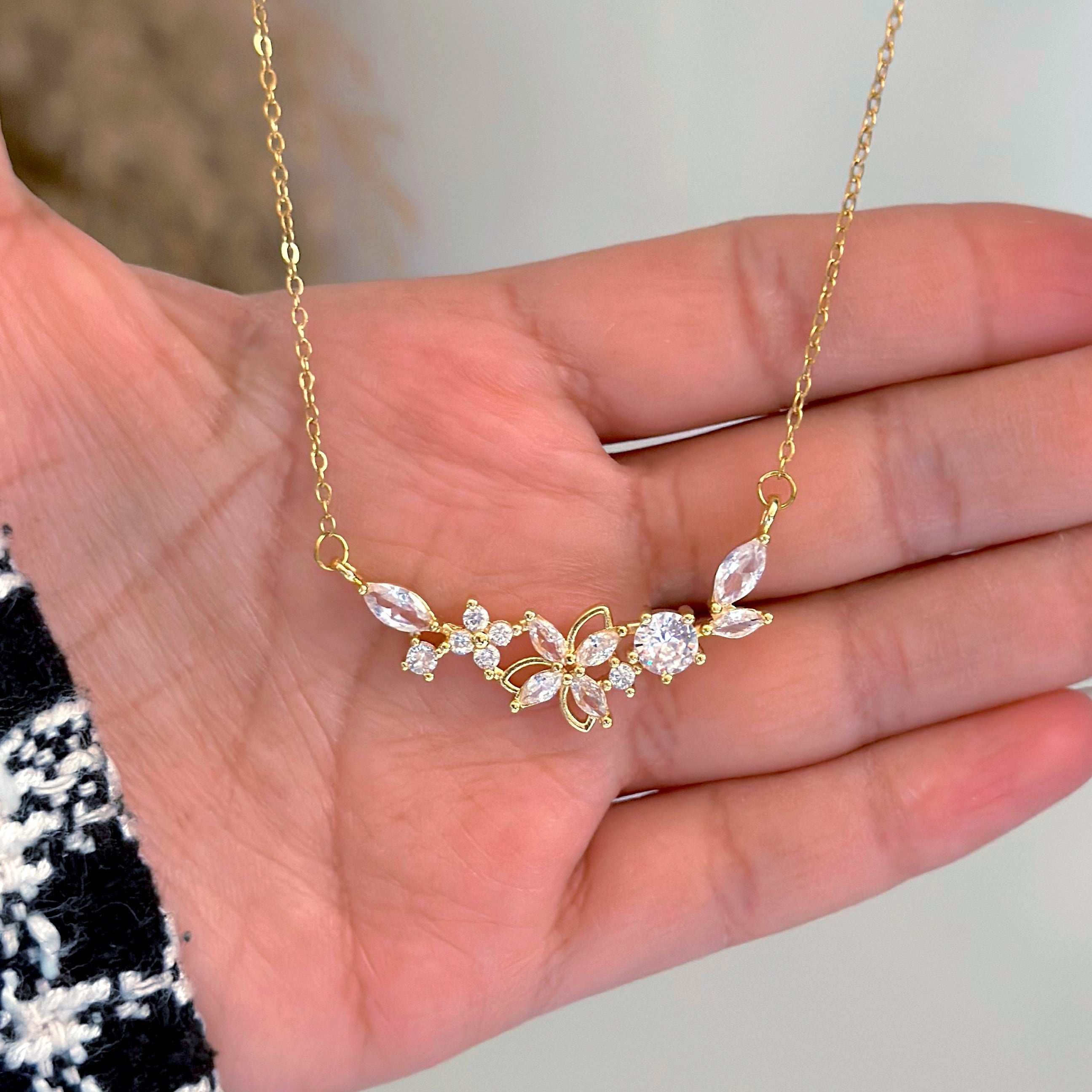 Starry Glow Necklace